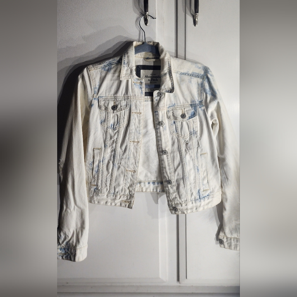 Abercrombie & Fitch Faded Jean Jacket Size S